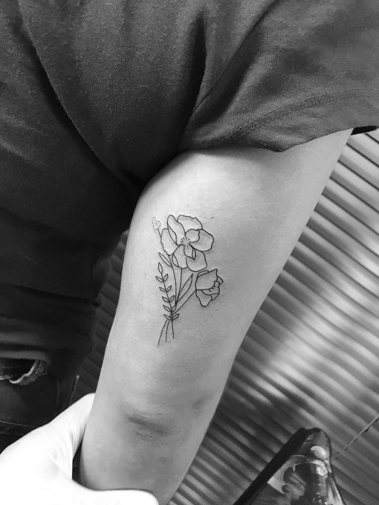 Tattoo Fino - tatuajes minimalistas pequeños y simplificados, ideal para gustos sutiles, discretos y delicados