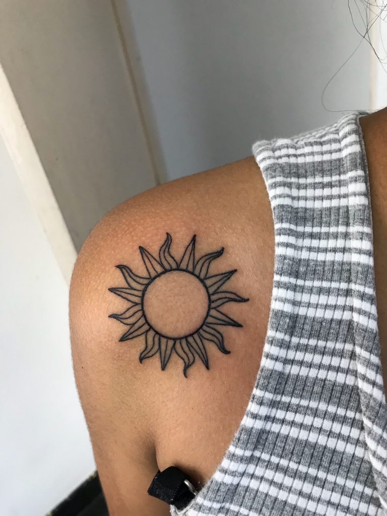 Tattoo Fino - tatuajes minimalistas pequeños y simplificados, ideal para gustos sutiles, discretos y delicados