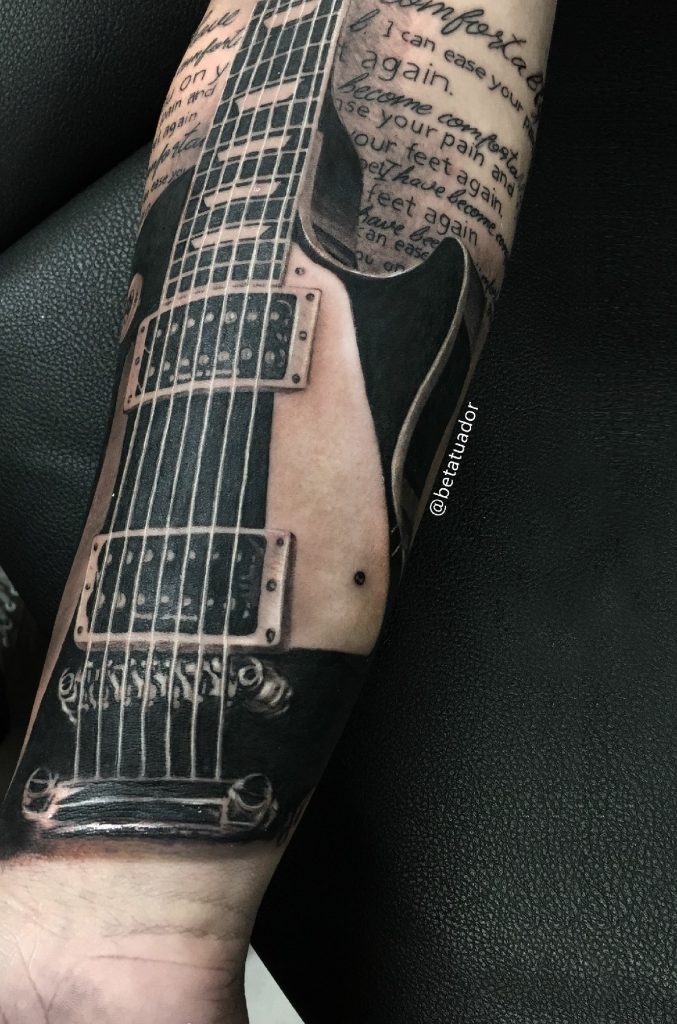 guitarra Tatuajes a sombras tatuajes de diseños en blanco y negro