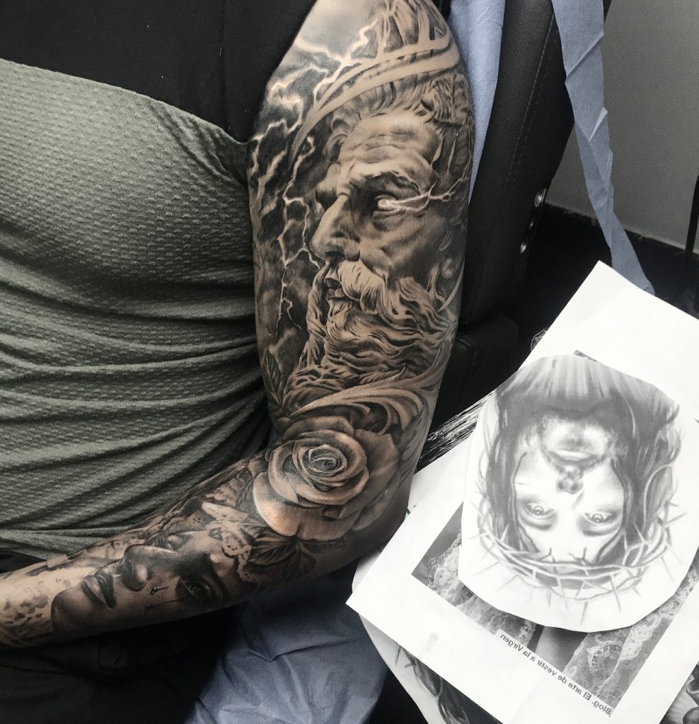 zeus Tatuajes a sombras tatuajes de diseños en blanco y negro