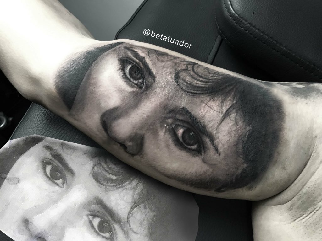 Tatuajes a sombras tatuajes de diseños en blanco y negro