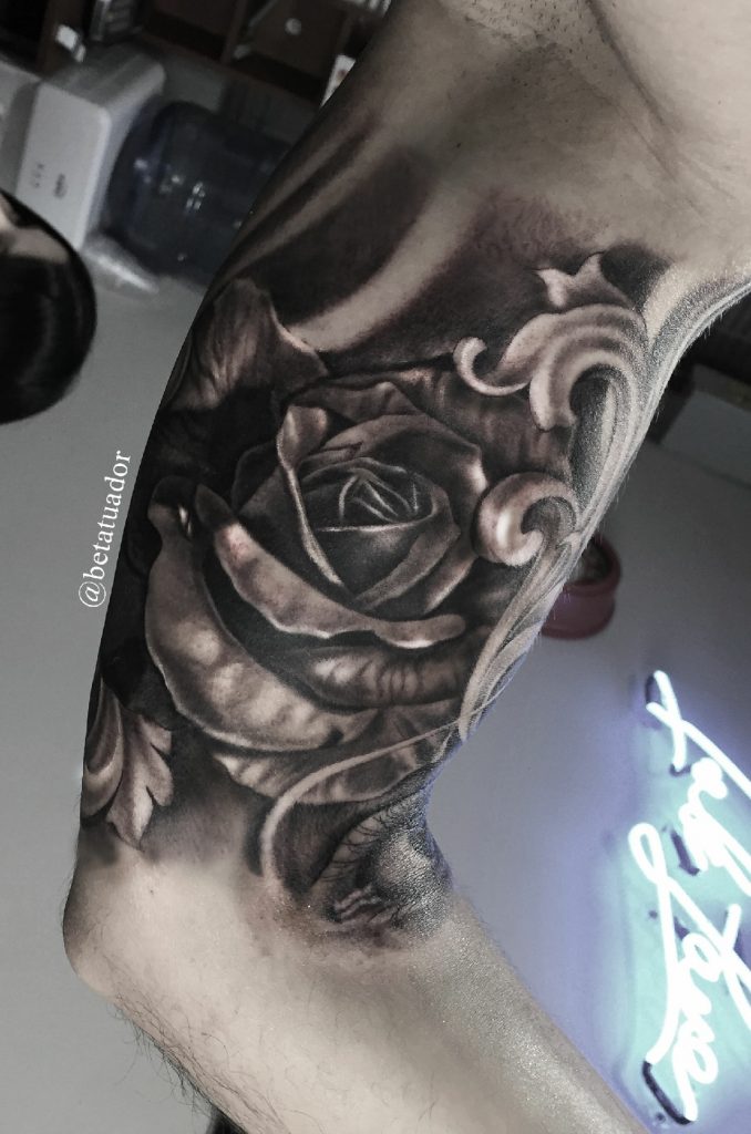 Tatuajes a sombras tatuajes de diseños en blanco y negro