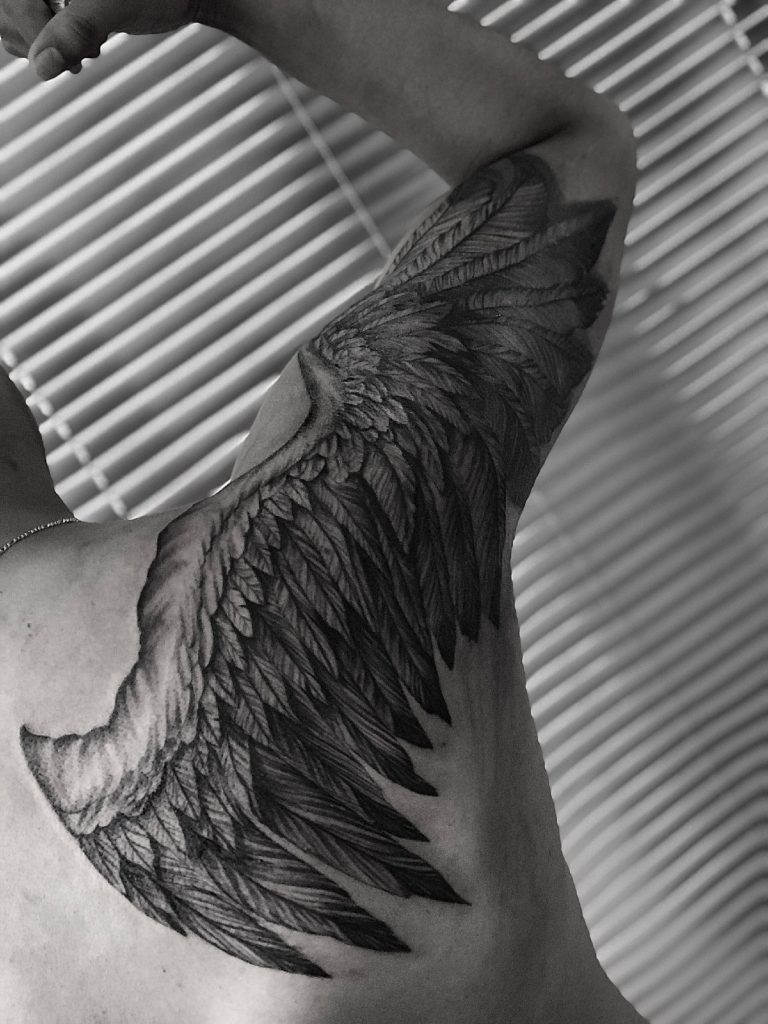 Tatuajes a sombras tatuajes de diseños en blanco y negro angel