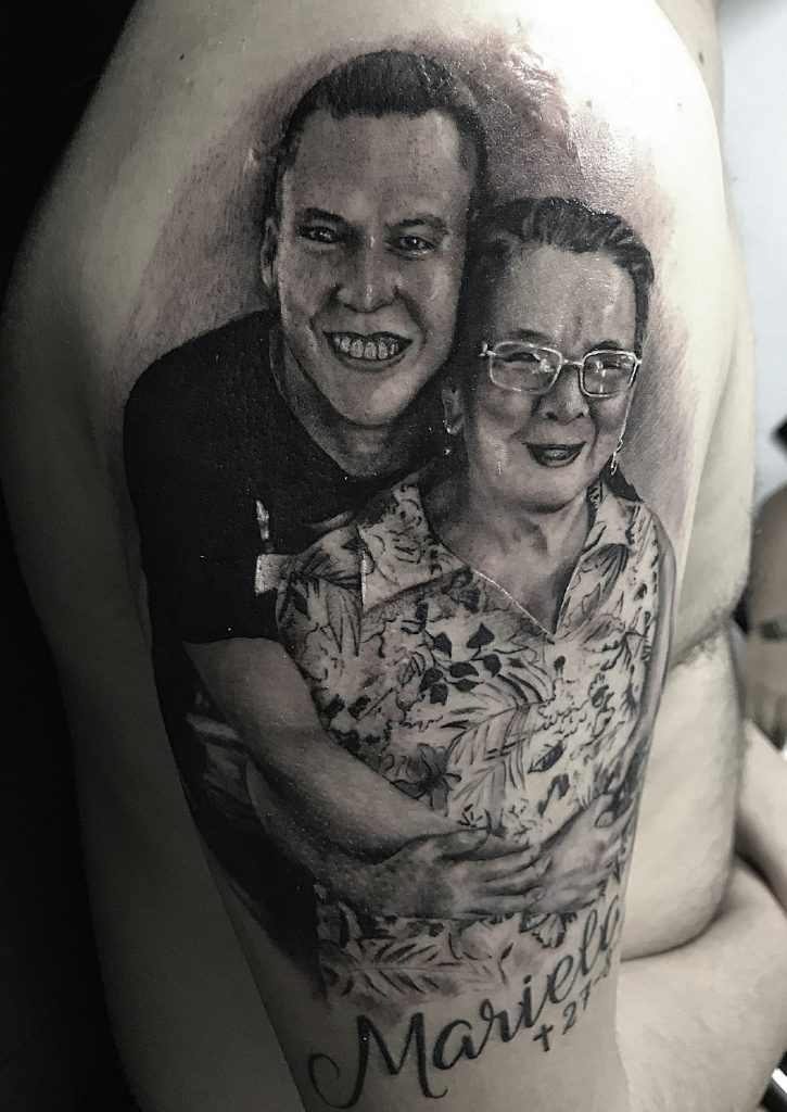 retrato Tatuajes a sombras tatuajes de diseños en blanco y negro