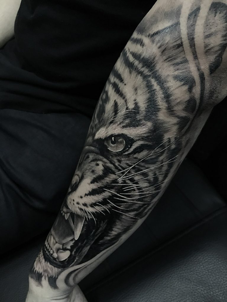 tigre Tatuajes a sombras tatuajes de diseños en blanco y negro